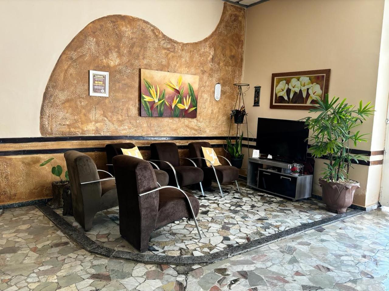 Hotel Colonial Bragança Paulista Exterior foto